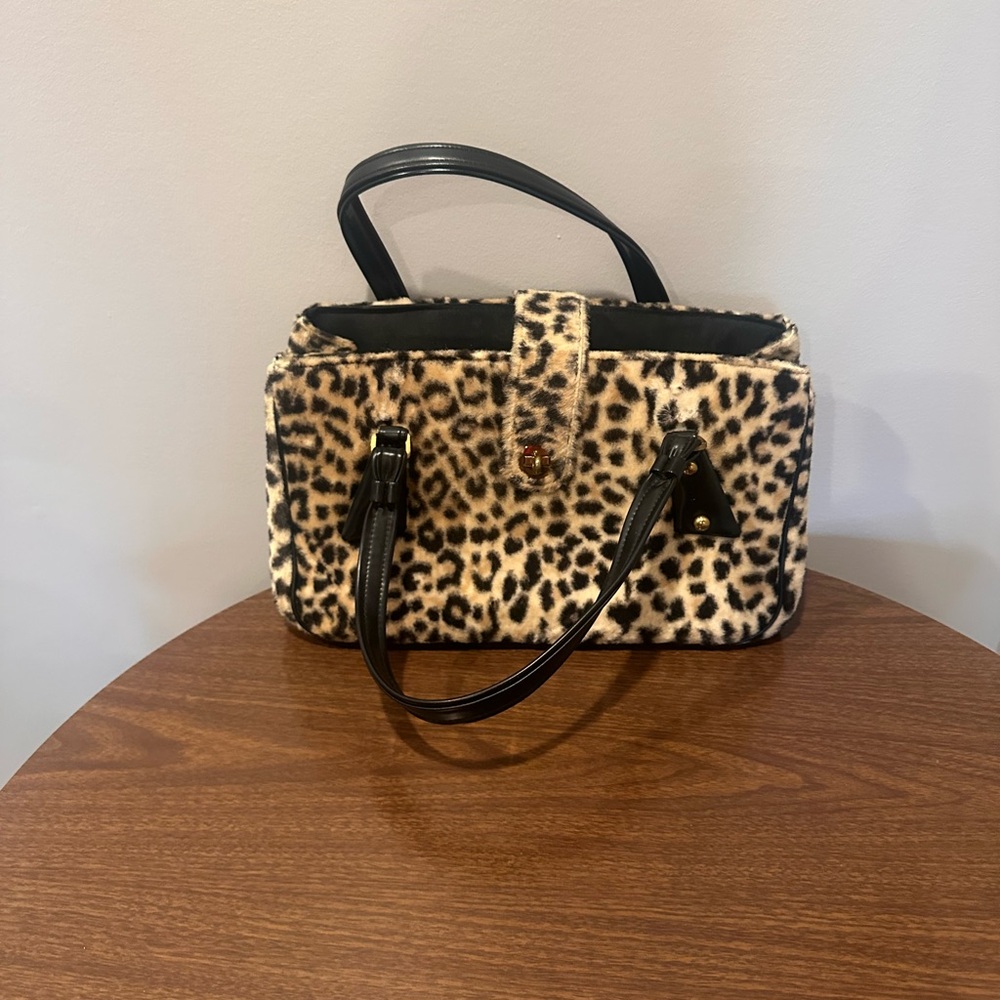 Kadin Vintage 1950’s 1960’s Faux Leopard Fur Mid Size Handbag With Gold Accents